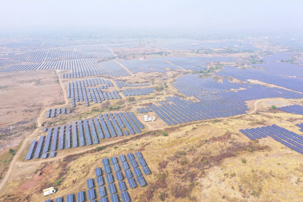 A solar farm under maximum direct sunlight
