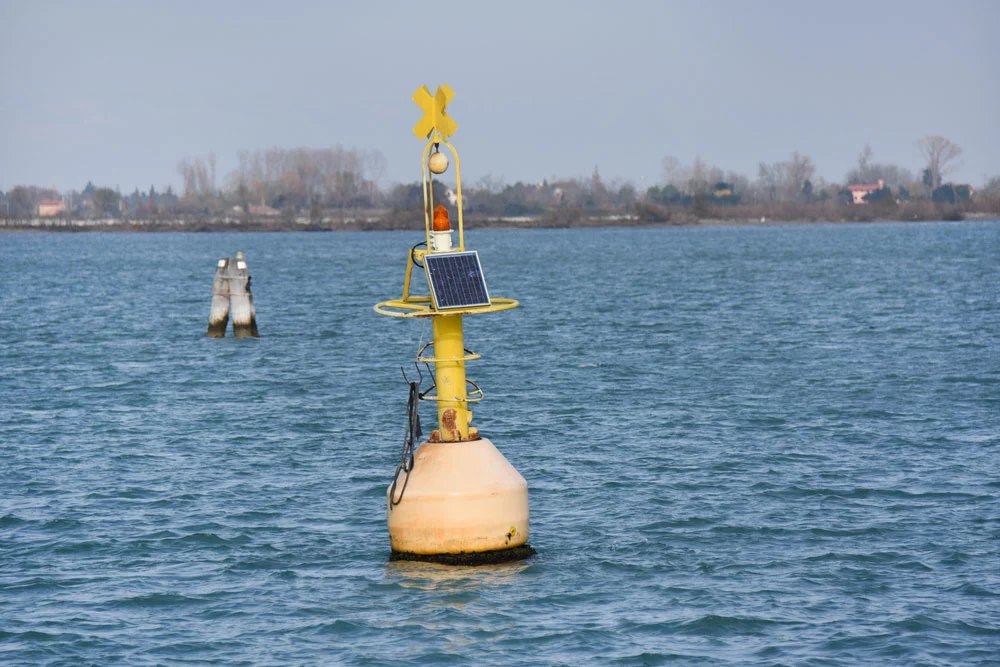 Floating marine light signs with solar panel