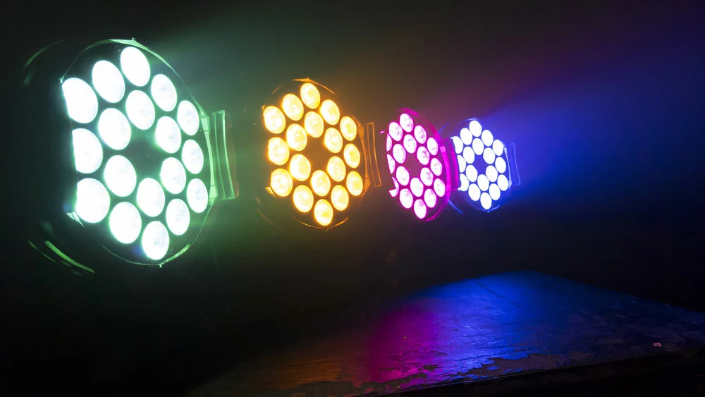 Quality LEDs should have a consistent color. 
