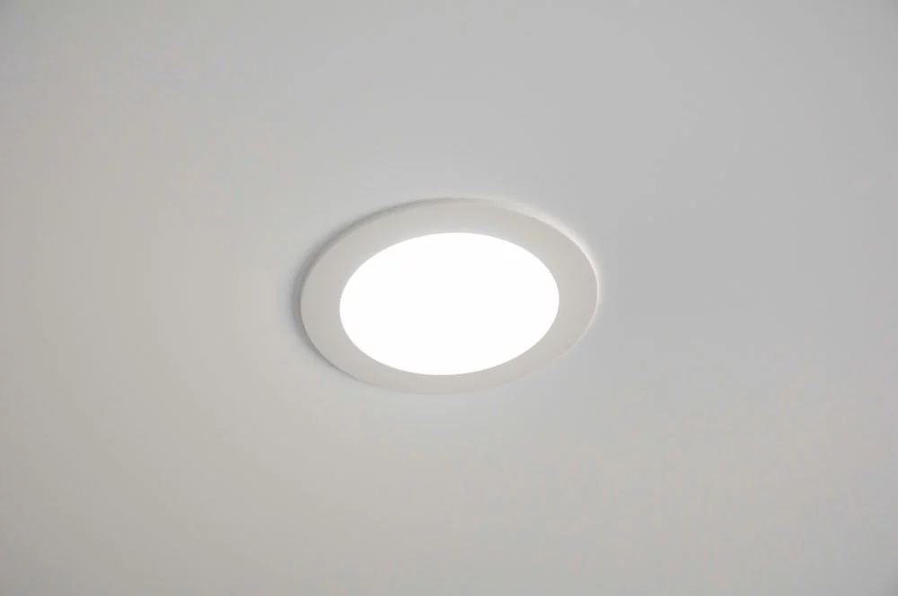 Recessed ceiling light with an LED bulb