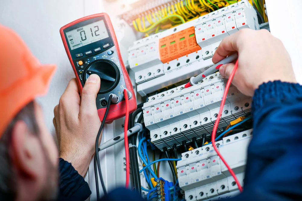 Testing the electrical load using a multimeter