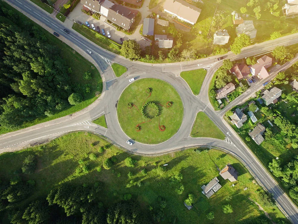 Green aerial roundabout